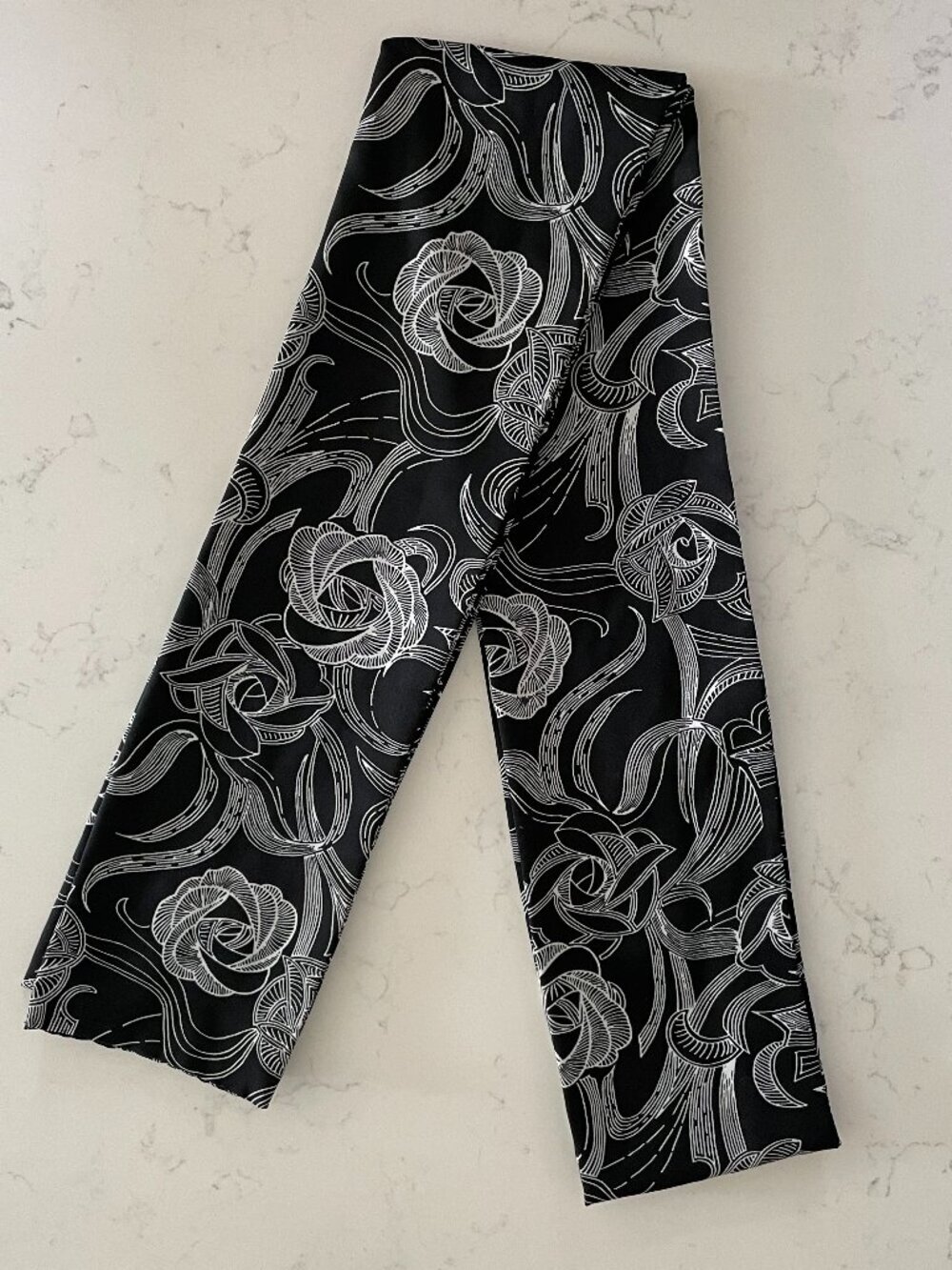 Monochromatic Hand Crafted Floral Print Fabric Belt/Scarf Black & White no tags